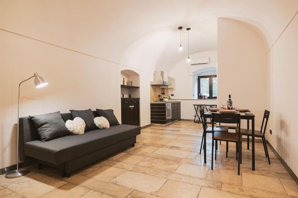 Trani -Suite ❉Marmor - Elegante Casa Storica ❉ Exterior photo
