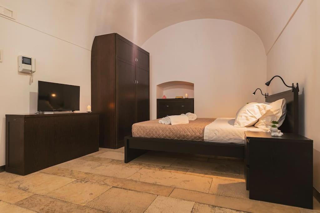 Trani -Suite ❉Marmor - Elegante Casa Storica ❉ Exterior photo
